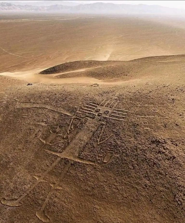 Descubre el Gigante de Atacama: El Geoglifo Más Grande del Mundo