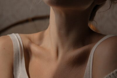 Todo lo que necesitas saber sobre las blusas, camisas y poleras