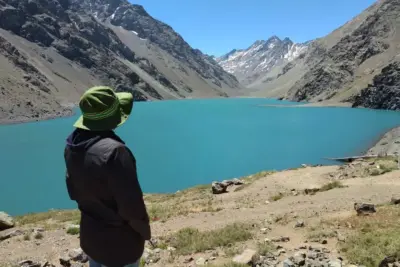 Qué hacer en Portillo en verano: trekking, kayak y cielos de cordillera